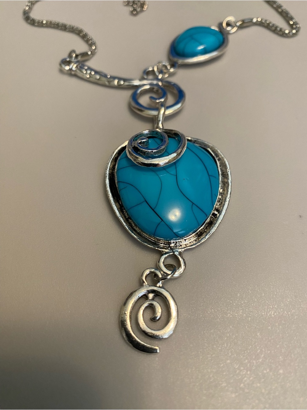 Source Unknown Turquoise-Blue Spiral Pendant Necklace